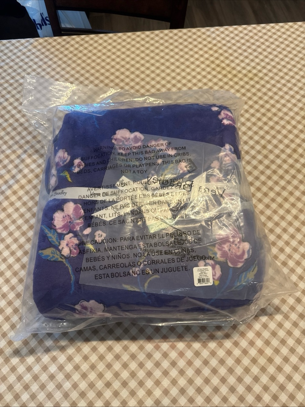 Vera Bradley  wild rose oversized  Plush Throw Blanket